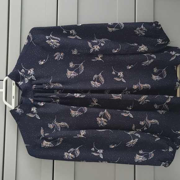 Printed Crepe Tie Mock neck Blouse! - Picture 4 of 8